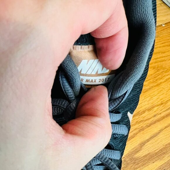 Nike Air Max 2017 849560-008 Womens Black Pink Low Top Running Shoes Size 10 - Picture 2 of 16